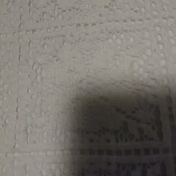 Top. - Picture 3 of 3